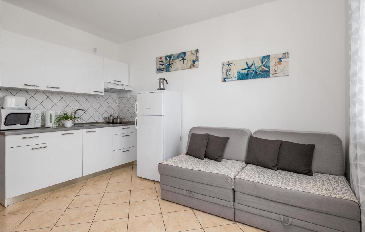 Apartment In With Kitchen Volosko
